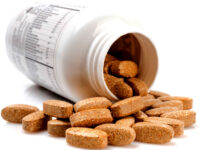Waarom je van sommige multivitamines misselijk kunt worden