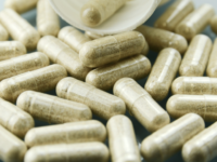 Oudere vrouw gebaat bij resveratrol en vitamine C